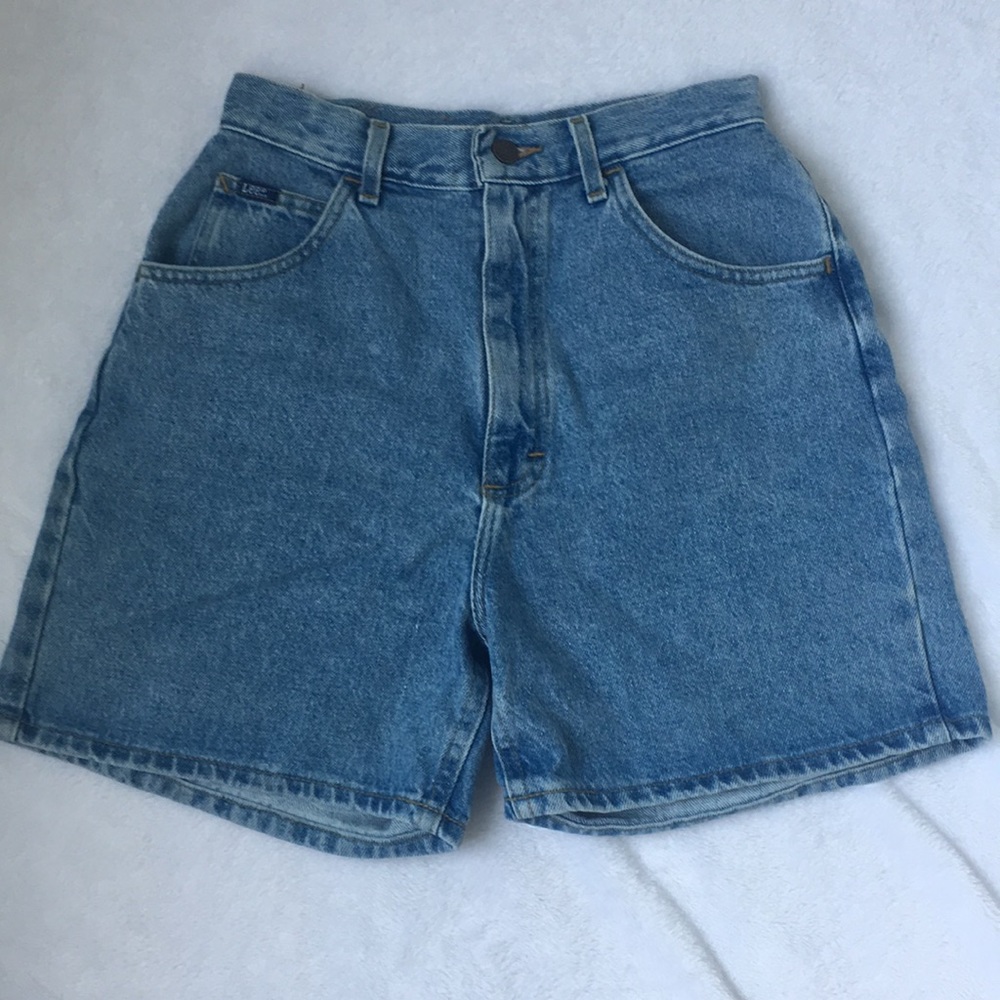 Vintage high-waist Lee shorts